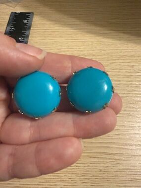 Turquoise Color Vintage Round Clip-On Earrings - Unbranded